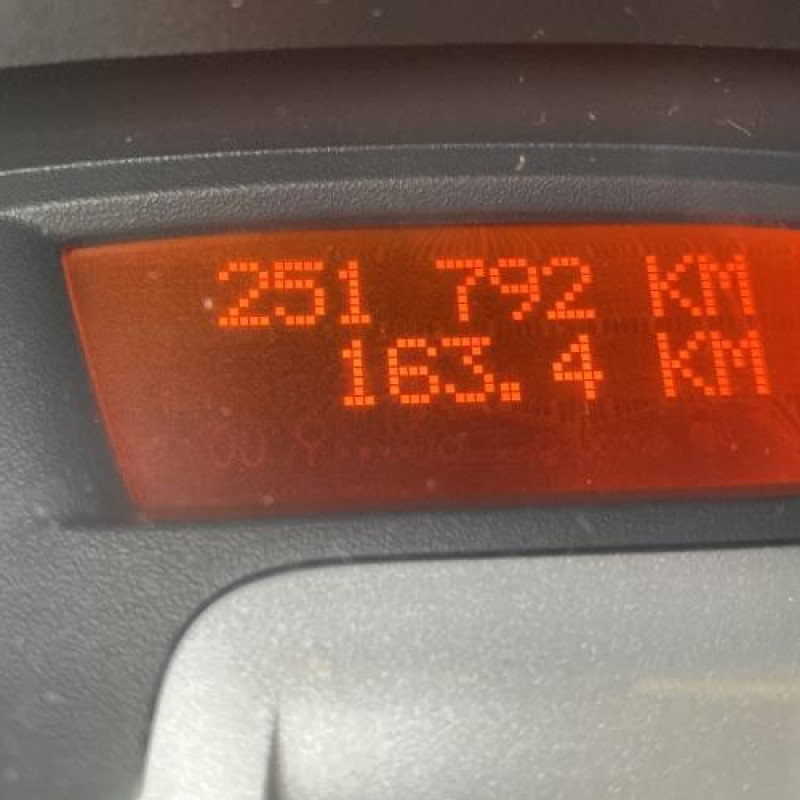 Aile avant gauche RENAULT CLIO 3 Photo n°6