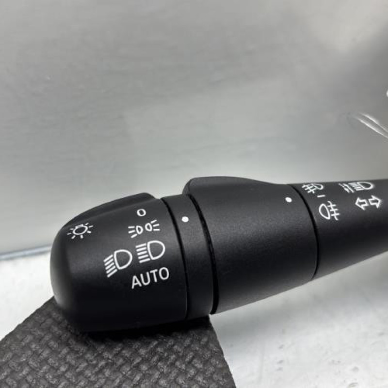 Commodo phare RENAULT CLIO 4 Photo n°2