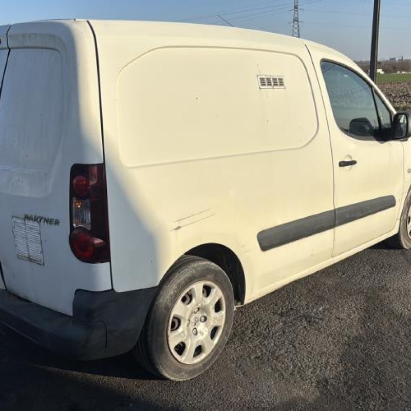 Boitier BSI PEUGEOT PARTNER 2 Photo n°6