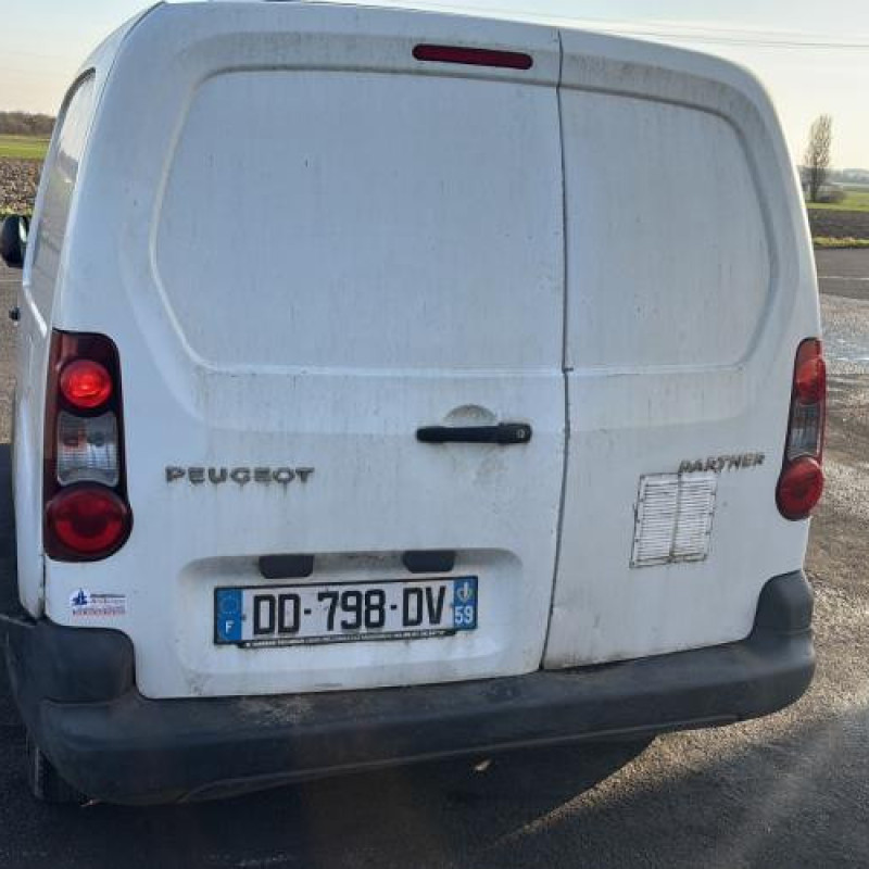 Boitier BSI PEUGEOT PARTNER 2 Photo n°8