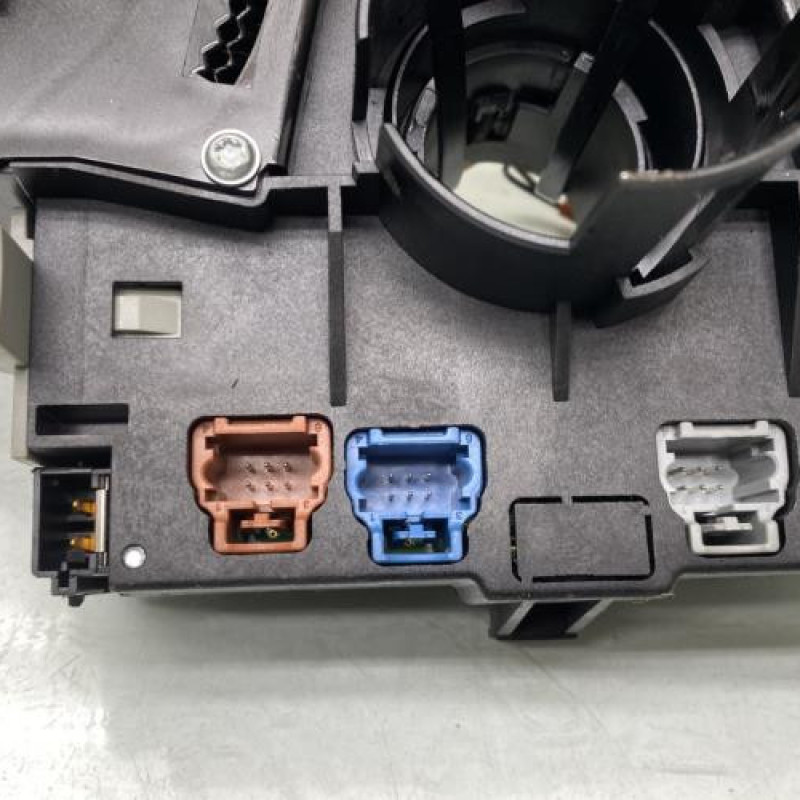 Com (Bloc Contacteur Tournant+Commodo Essuie Glace+Commodo Phare) PEUGEOT 1007 Photo n°6