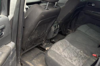 Attache ceinture avant gauche PEUGEOT 3008 1