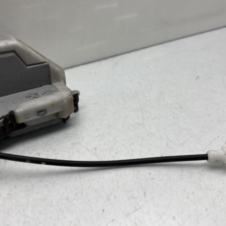 Serrure arriere gauche PEUGEOT 3008 1