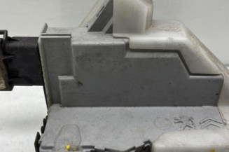Serrure arriere gauche PEUGEOT 3008 1