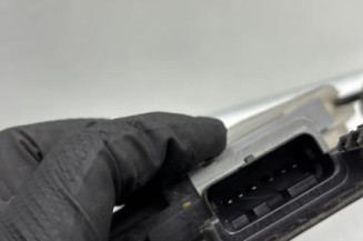 Serrure arriere gauche PEUGEOT 3008 1