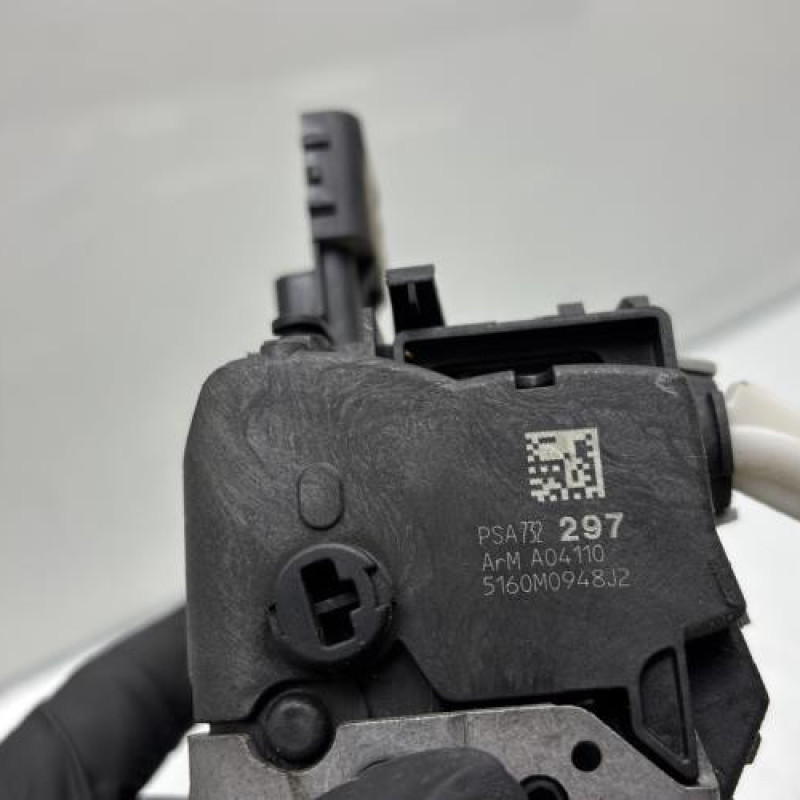 Serrure arriere gauche PEUGEOT 3008 1 Photo n°8