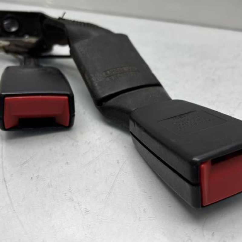 Attache ceinture arriere droit PEUGEOT 3008 1 Photo n°4