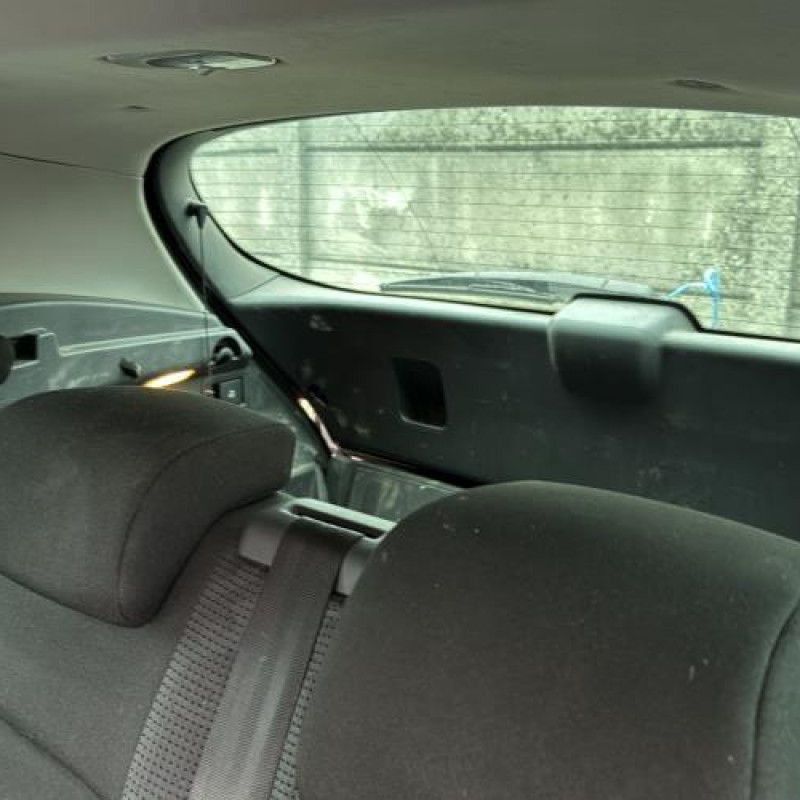 Attache ceinture arriere droit PEUGEOT 3008 1 Photo n°17