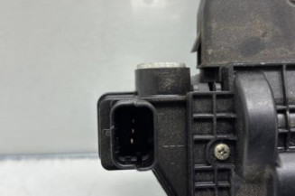 Serrure de coffre PEUGEOT 3008 1