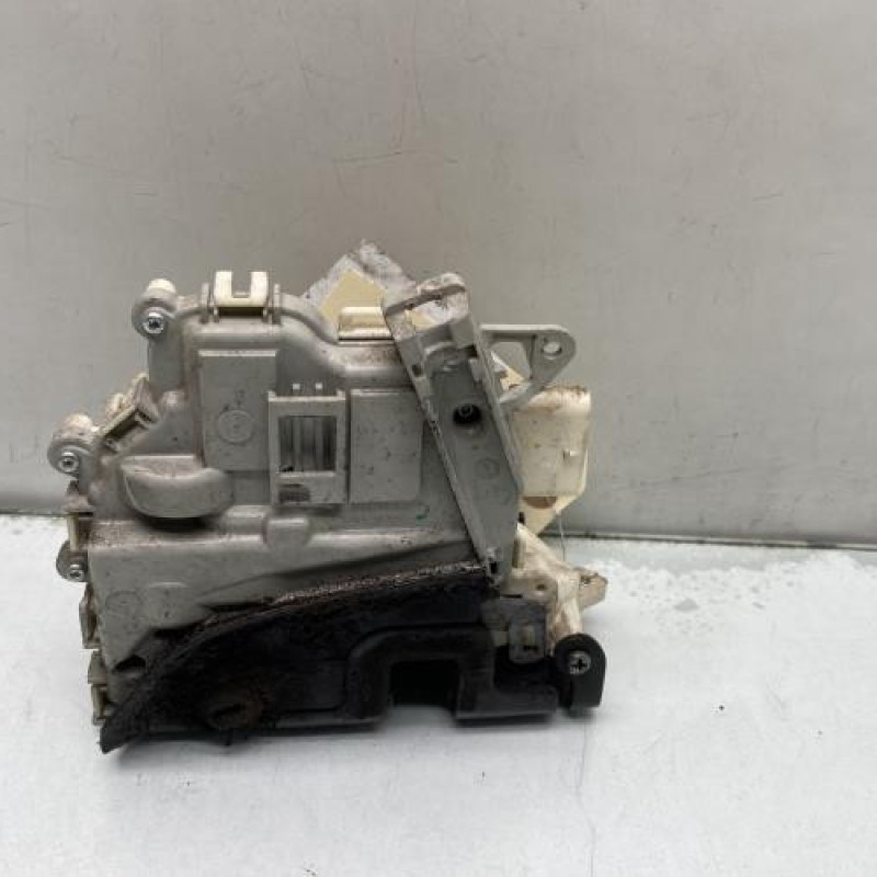 Serrure arriere gauche SEAT LEON 2 Photo n°3