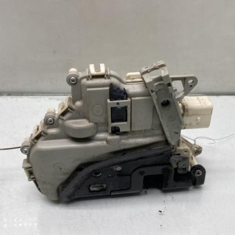 Serrure avant gauche SEAT LEON 2 Photo n°3