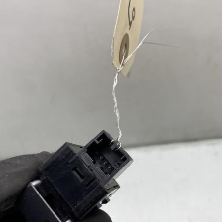 Interrupteur de leve vitre avant droit AUDI A3 4