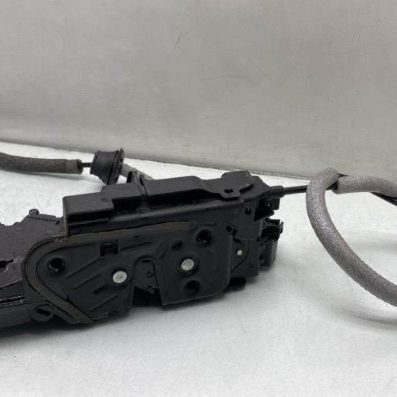 Serrure arriere droit AUDI A3 4 Photo n°1