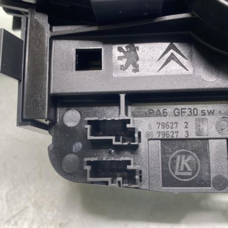 Com (Bloc Contacteur Tournant+Commodo Essuie Glace+Commodo Phare) CITROEN C3 3 Photo n°6