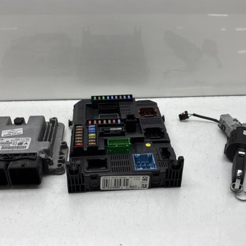 Kit de demarrage PEUGEOT 208 1 Photo n°1