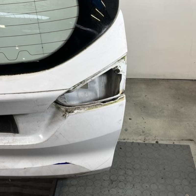 Malle/Hayon arriere FORD FOCUS 3 Photo n°4