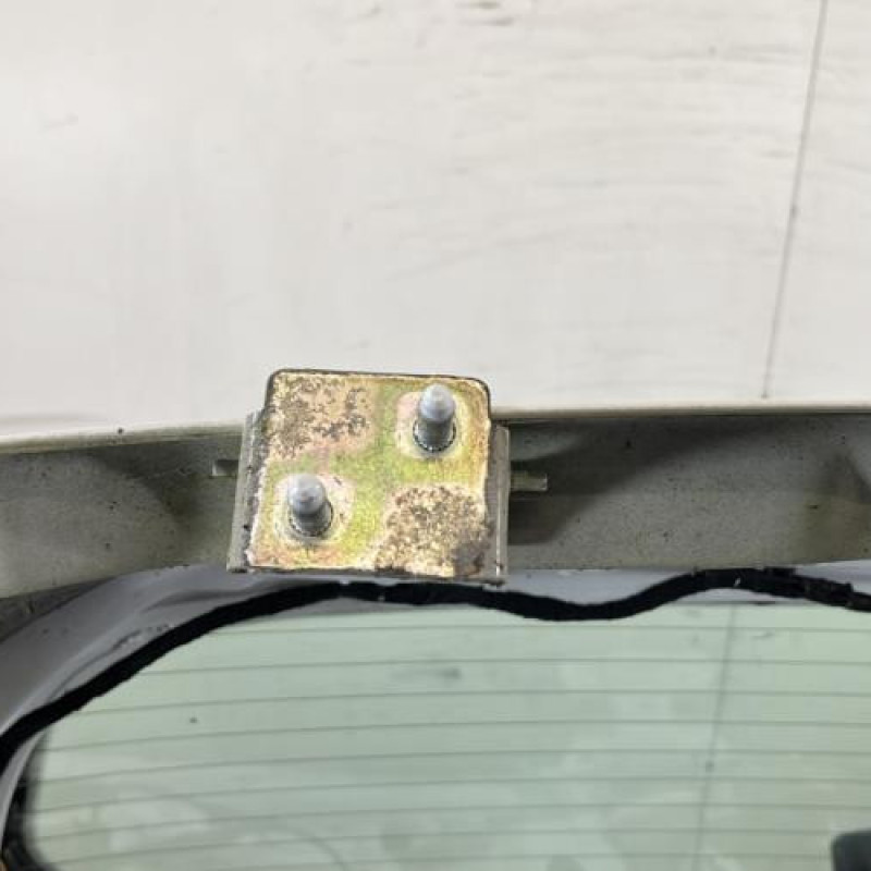 Malle/Hayon arriere FORD FOCUS 3 Photo n°6