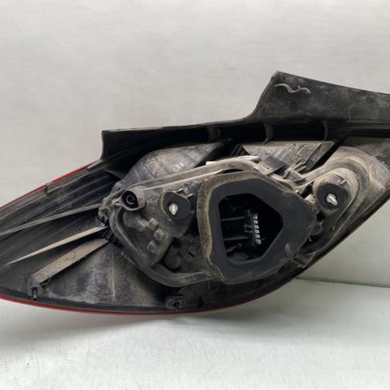 Feu arriere principal droit (feux) OPEL CORSA D Photo n°2