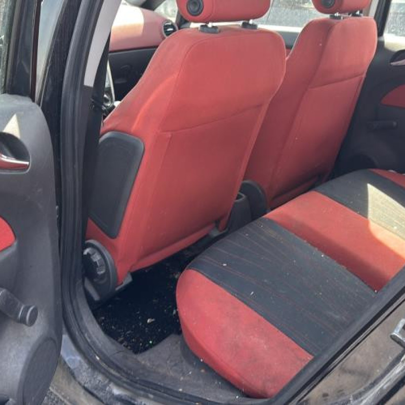 Feu arriere principal droit (feux) OPEL CORSA D Photo n°15