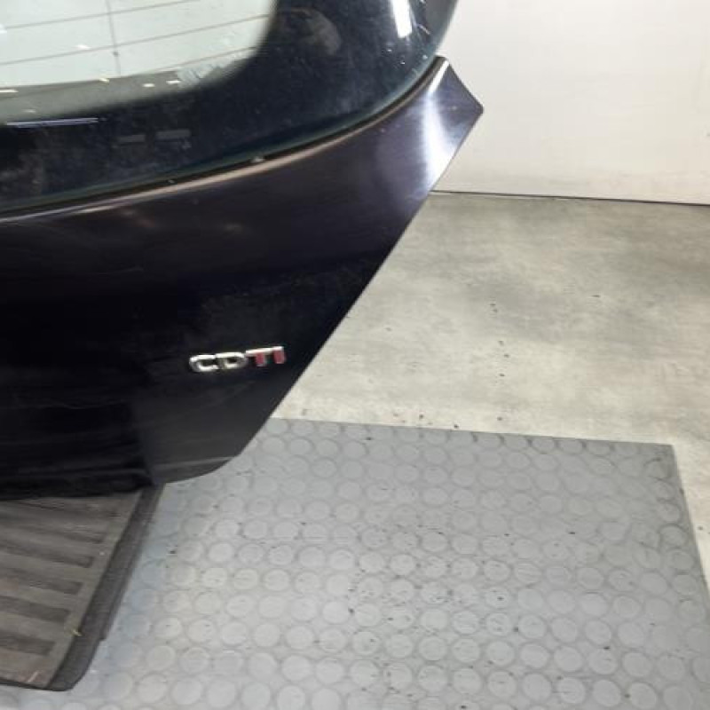 Malle/Hayon arriere OPEL CORSA D Photo n°4