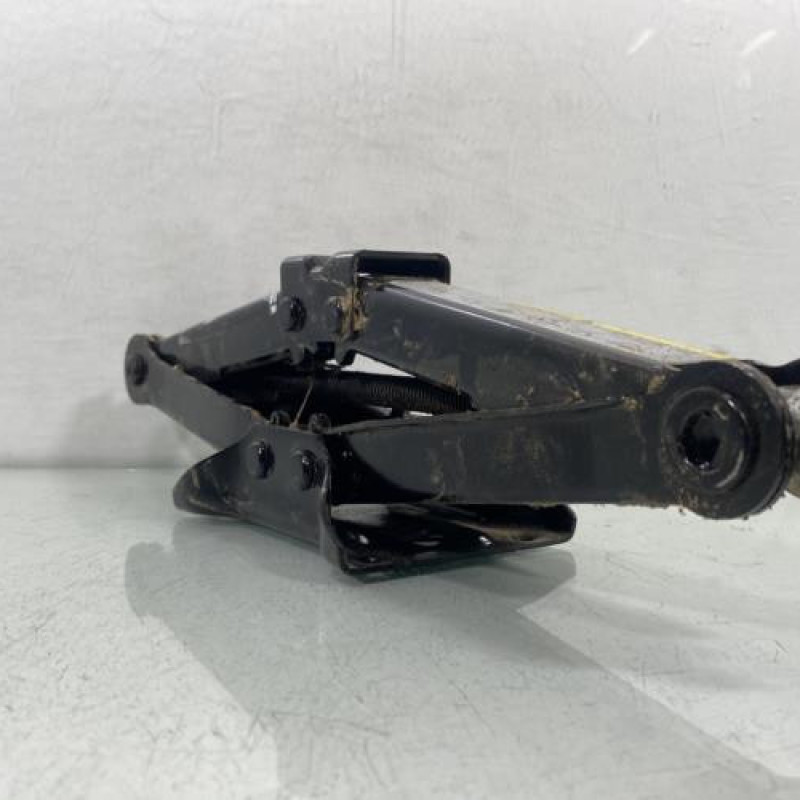 Cric VOLKSWAGEN POLO 6 Photo n°2