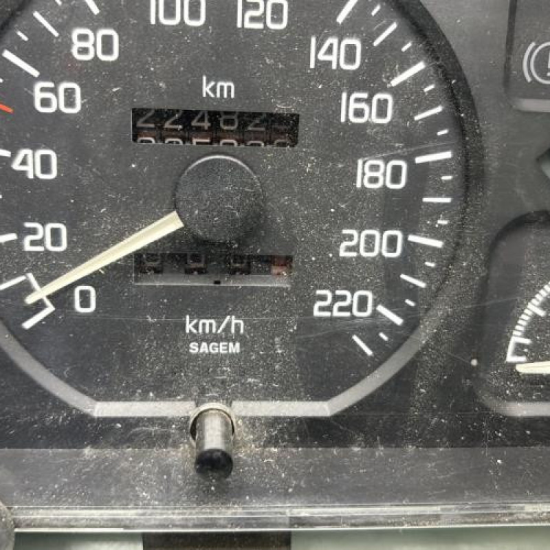 Compteur RENAULT CLIO 1 Photo n°5