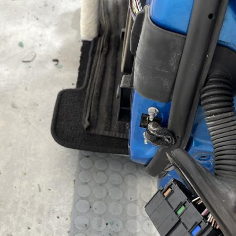 Porte avant gauche FORD FIESTA 6 Photo n°5