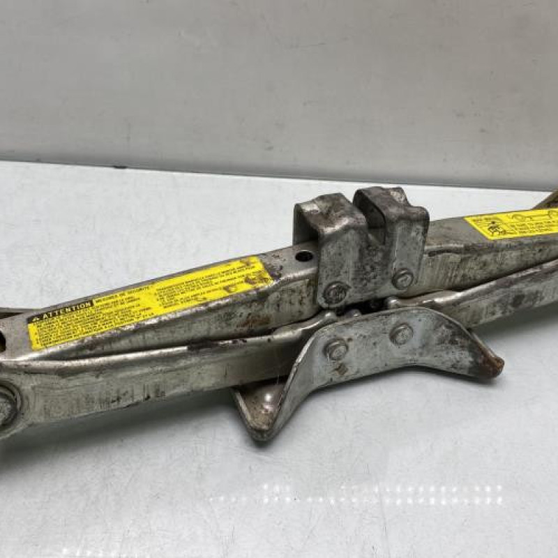 Cric DACIA SANDERO 2 Photo n°1