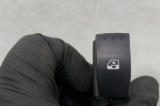 Interrupteur de leve vitre avant droit OPEL VIVARO 1