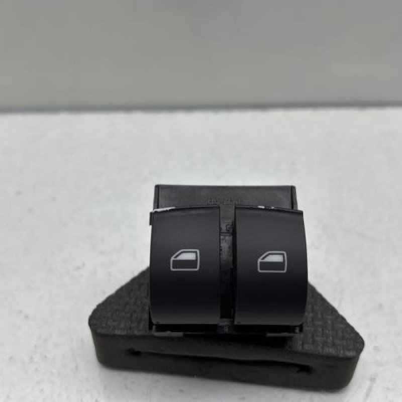 Interrupteur de leve vitre avant gauche AUDI A3 2 Photo n°1