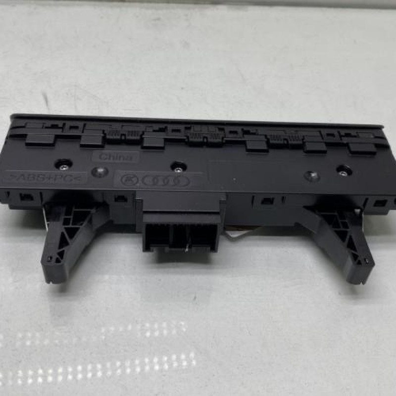 Bouton de warning AUDI A3 4 Photo n°2