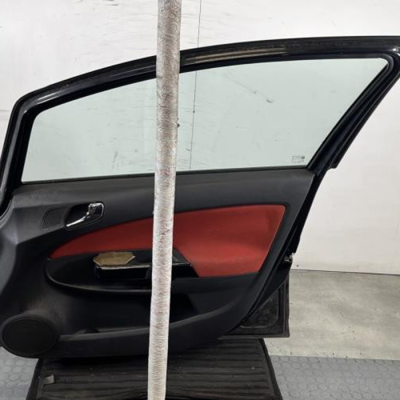 Porte avant droit OPEL CORSA D Photo n°8