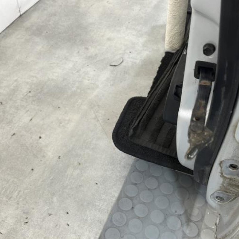 Porte avant gauche HYUNDAI I 10 1 Photo n°4