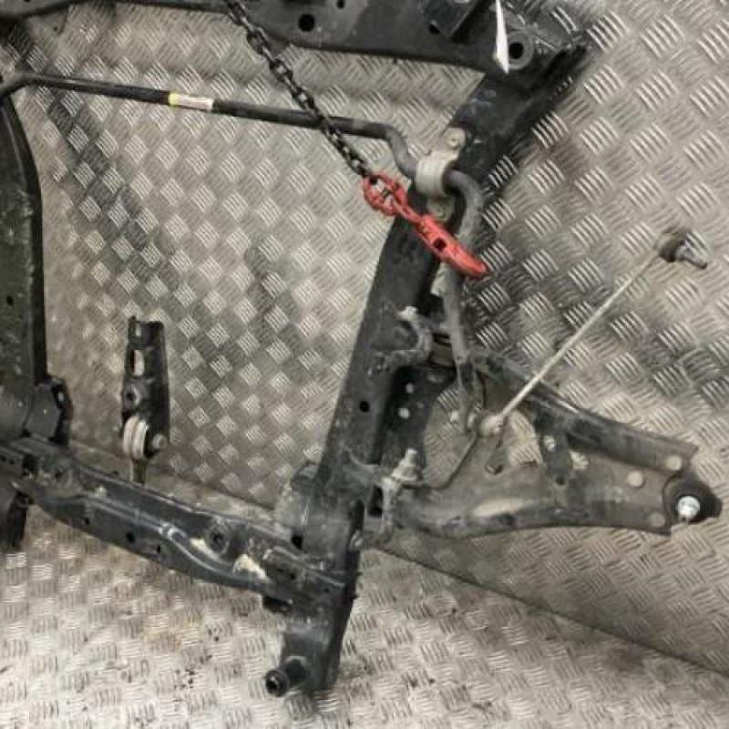 Berceau avant DACIA DUSTER 2 Photo n°1