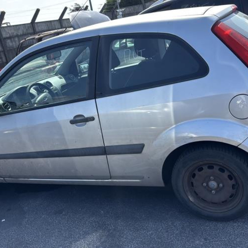 Boite de vitesses FORD FIESTA 5 Photo n°6