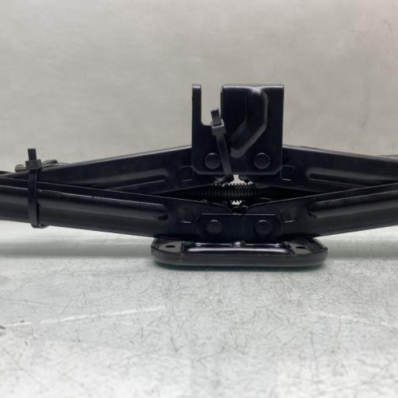 Cric HYUNDAI I 10 2 Photo n°3