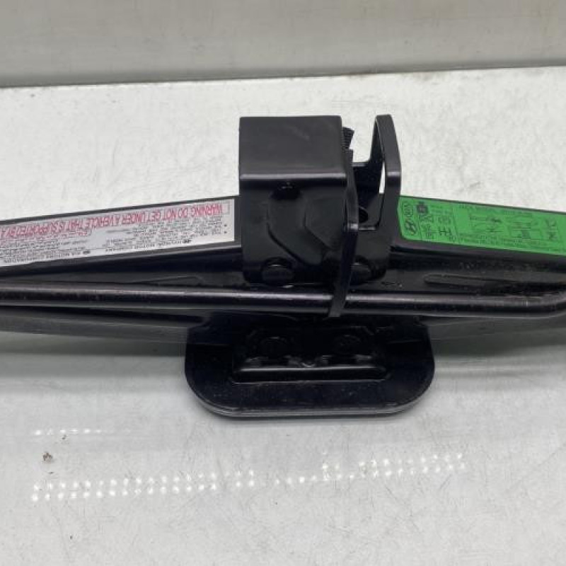 Cric HYUNDAI I 10 2 Photo n°5