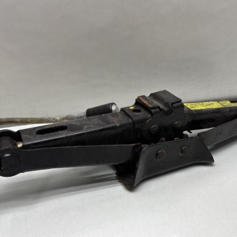 Cric PEUGEOT 308 1 Photo n°1