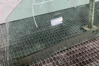 Vitre avant gauche PEUGEOT 206