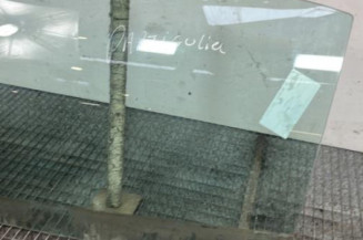 Vitre avant gauche PEUGEOT 206