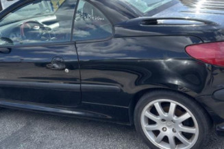 Vitre avant gauche PEUGEOT 206