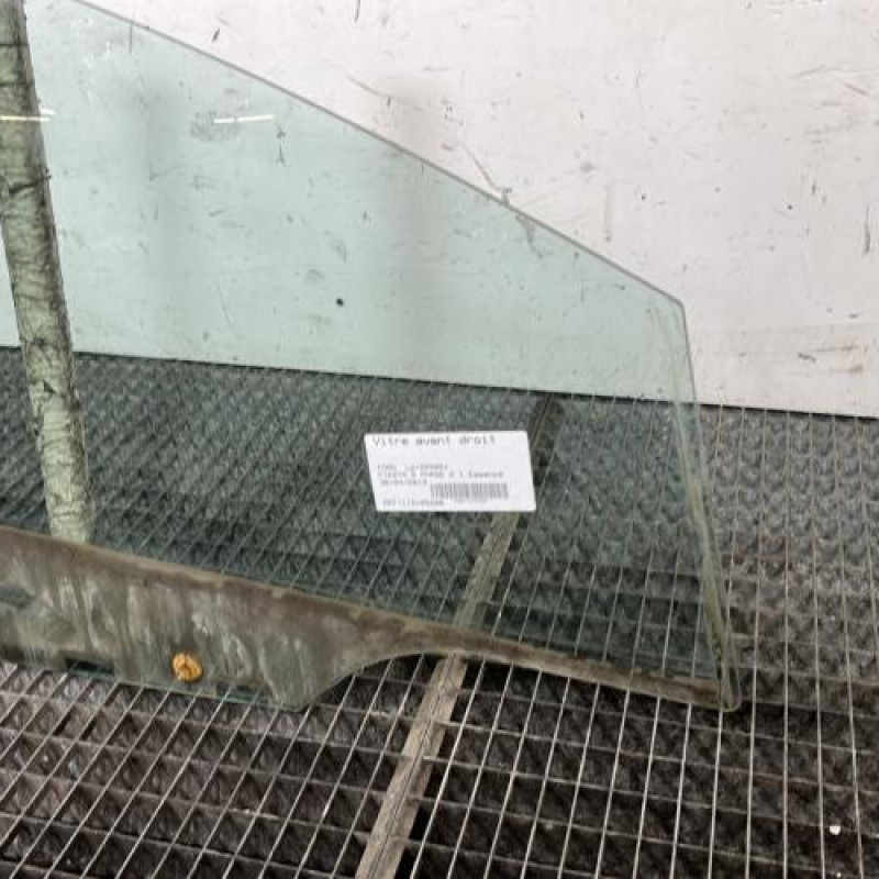 Vitre avant droit FORD FIESTA 6 Photo n°2