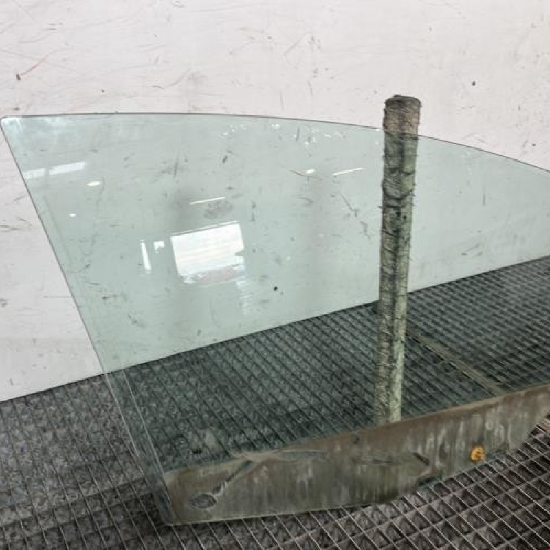 Vitre avant droit FORD FIESTA 6 Photo n°3