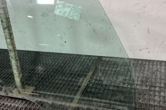 Vitre avant droit PEUGEOT 1007