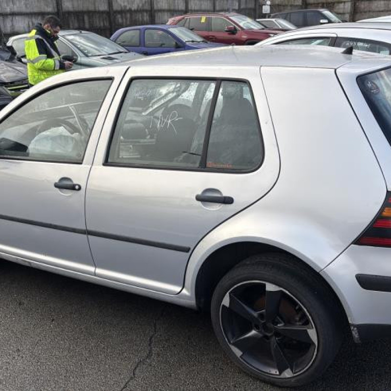 Vitre avant gauche VOLKSWAGEN GOLF 4 Photo n°10