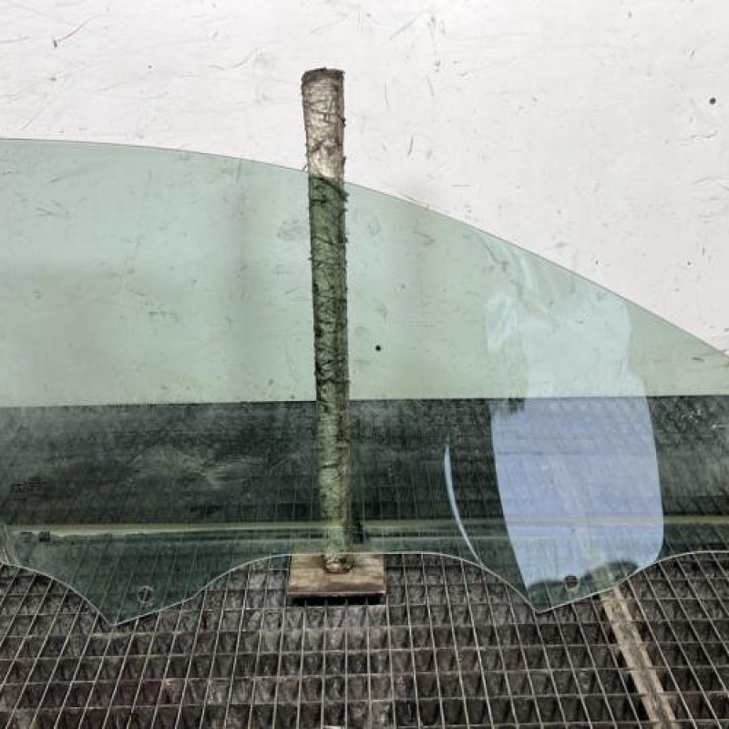 Vitre avant gauche AUDI A3 4 Photo n°4