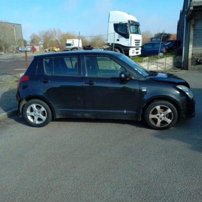 Anti brouillard gauche (feux) SUZUKI SWIFT 3 Photo n°7