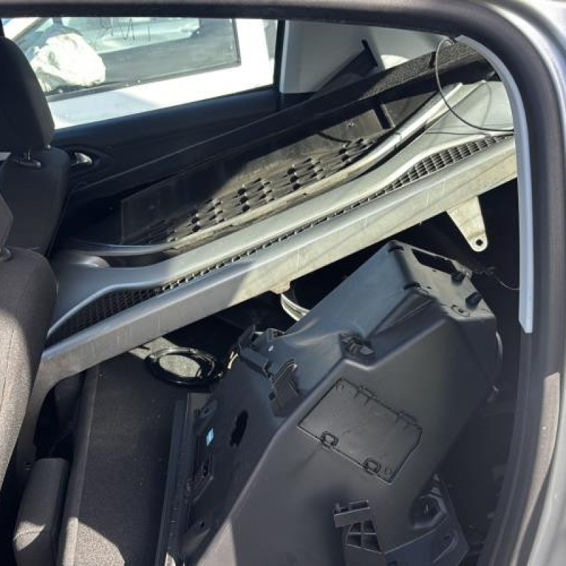 Pretensionneur de ceinture avant droit PEUGEOT 208 1 Photo n°16