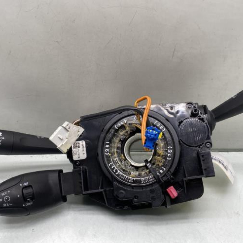 Com (Bloc Contacteur Tournant+Commodo Essuie Glace+Commodo Phare) PEUGEOT 208 1 Photo n°1