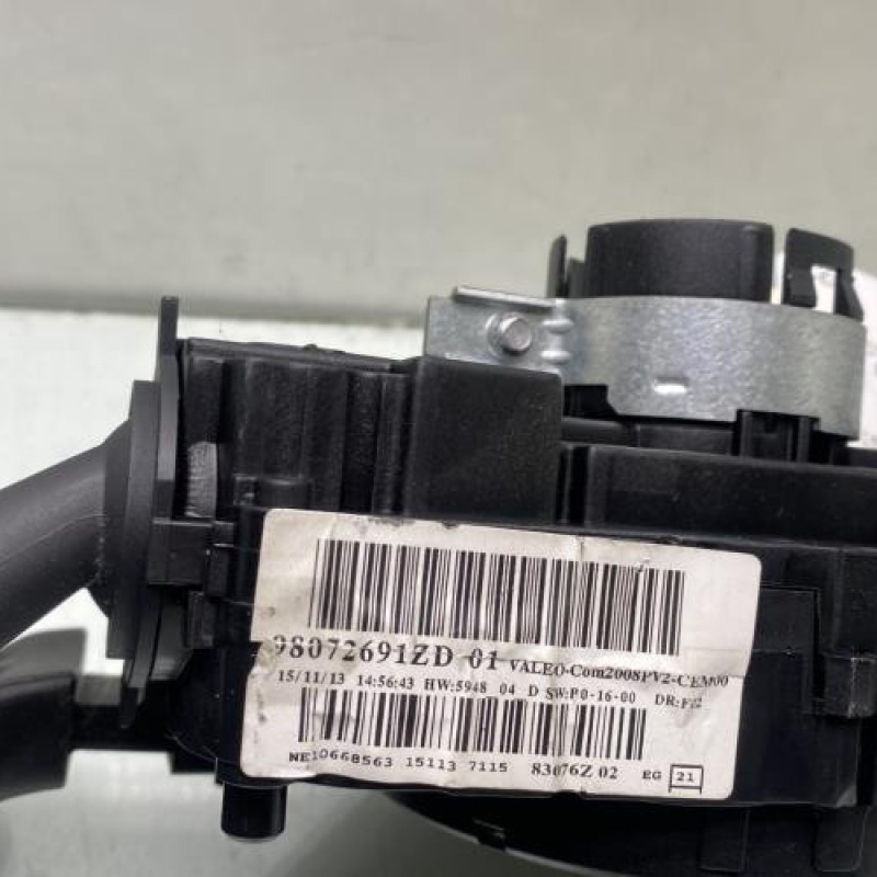 Com (Bloc Contacteur Tournant+Commodo Essuie Glace+Commodo Phare) PEUGEOT 208 1 Photo n°5